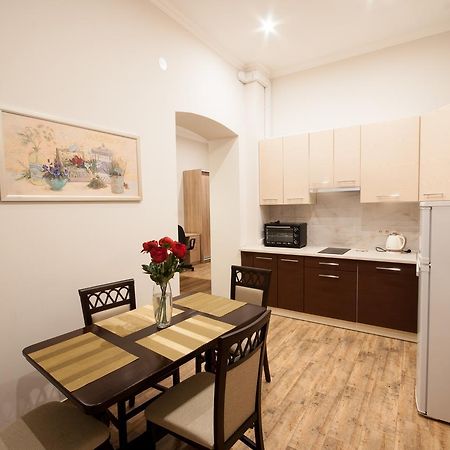 Wonderful Flat On City Center Ужгород Екстериор снимка
