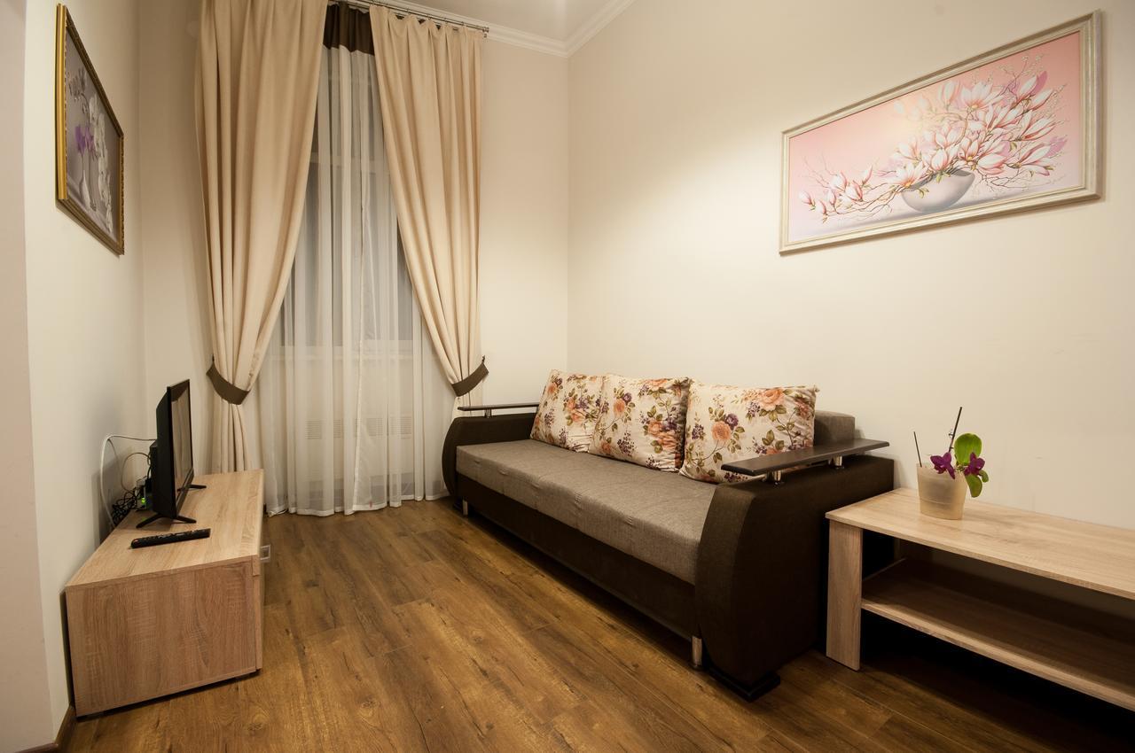 Wonderful Flat On City Center Ужгород Екстериор снимка