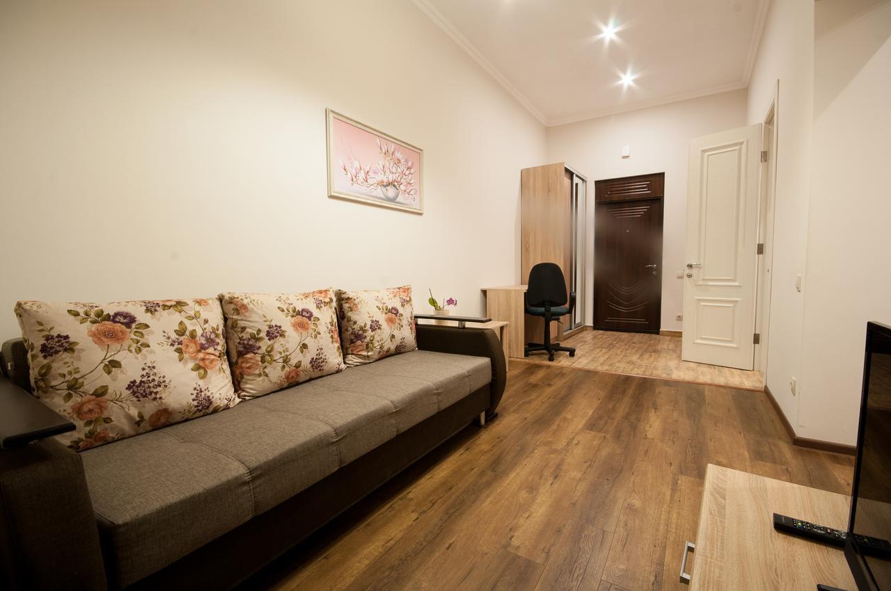 Wonderful Flat On City Center Ужгород Екстериор снимка