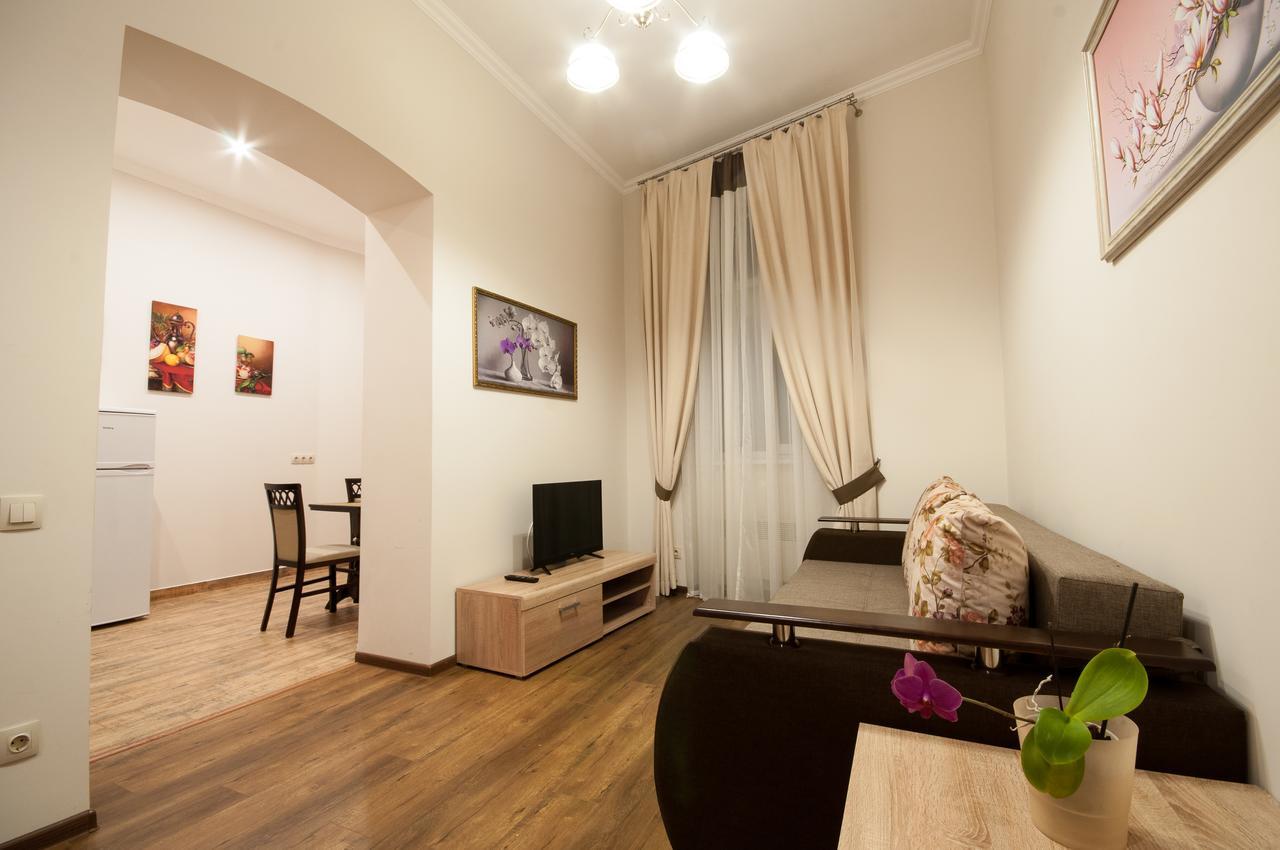 Wonderful Flat On City Center Ужгород Екстериор снимка